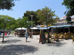 restaurants and cafes